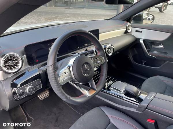 Mercedes-Benz CLA 200 AMG Line 7G-DCT - 10