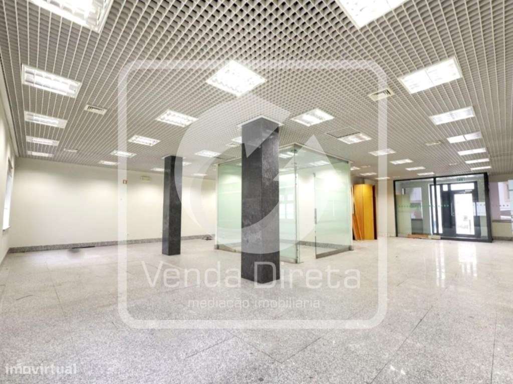 Loja ampla com 420 m² no centro histórico de Pombal. IMÓVEL DA BANCA - Grande imagem: 5/20