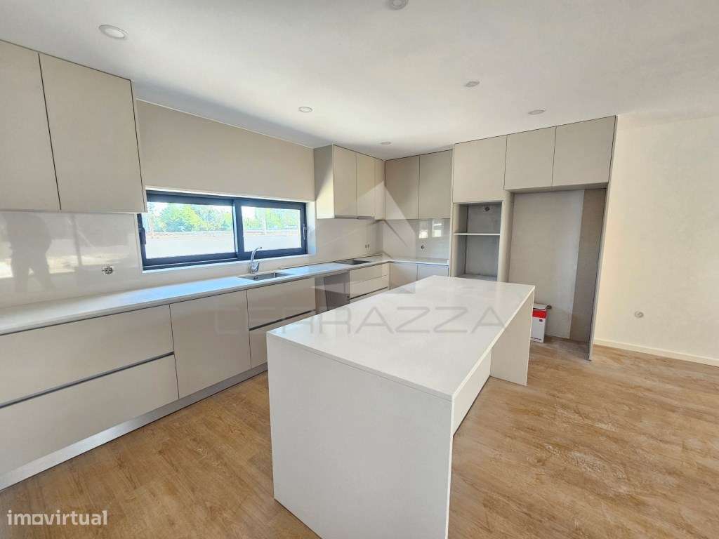 MORADIA NOVA FAMALICÃO 4 FRENTES - Grande imagem: 5/14