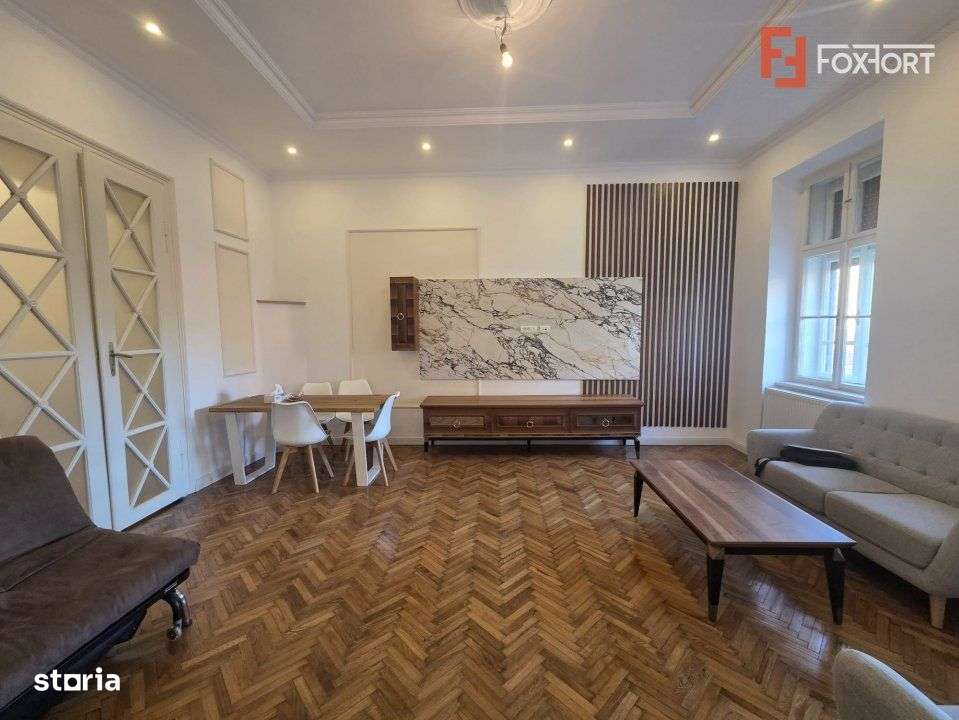 Apartament cu 2 camere, Central in cladire istorica - Arad - Imagine principală: 2/8