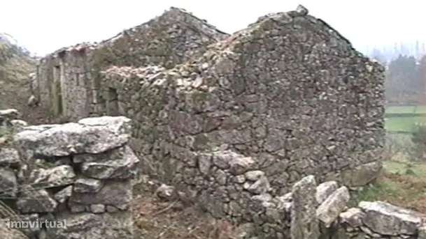 RUINA EM PAREDES DE COURA - Grande imagem: 4/6