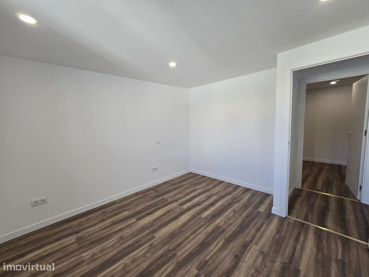 Fantástica Moradia T2 Totalmente Renovada na Zona Histórica de Palmela-18