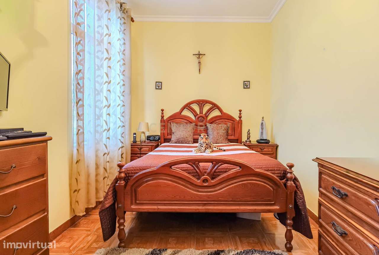 Moradia Bi-Familiar T4 Perafita-20