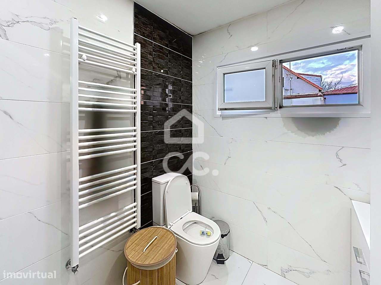 Apartamento T3 como novo, ideal para habitação própria ou investimento-8