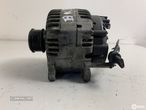 Alternador Usado VW PASSAT (3C2) 2.0 TDI REF. 021903026L MOTOR BKP / BKD - 2