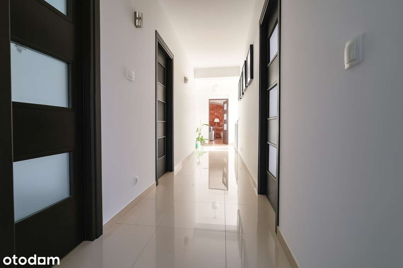 Nowoczesna willa wśród sosen w unikatowym mikroklimacie - Pełny obrazek: 5/19