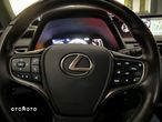 Lexus UX 250h (E-FOUR) Luxury Line - 26