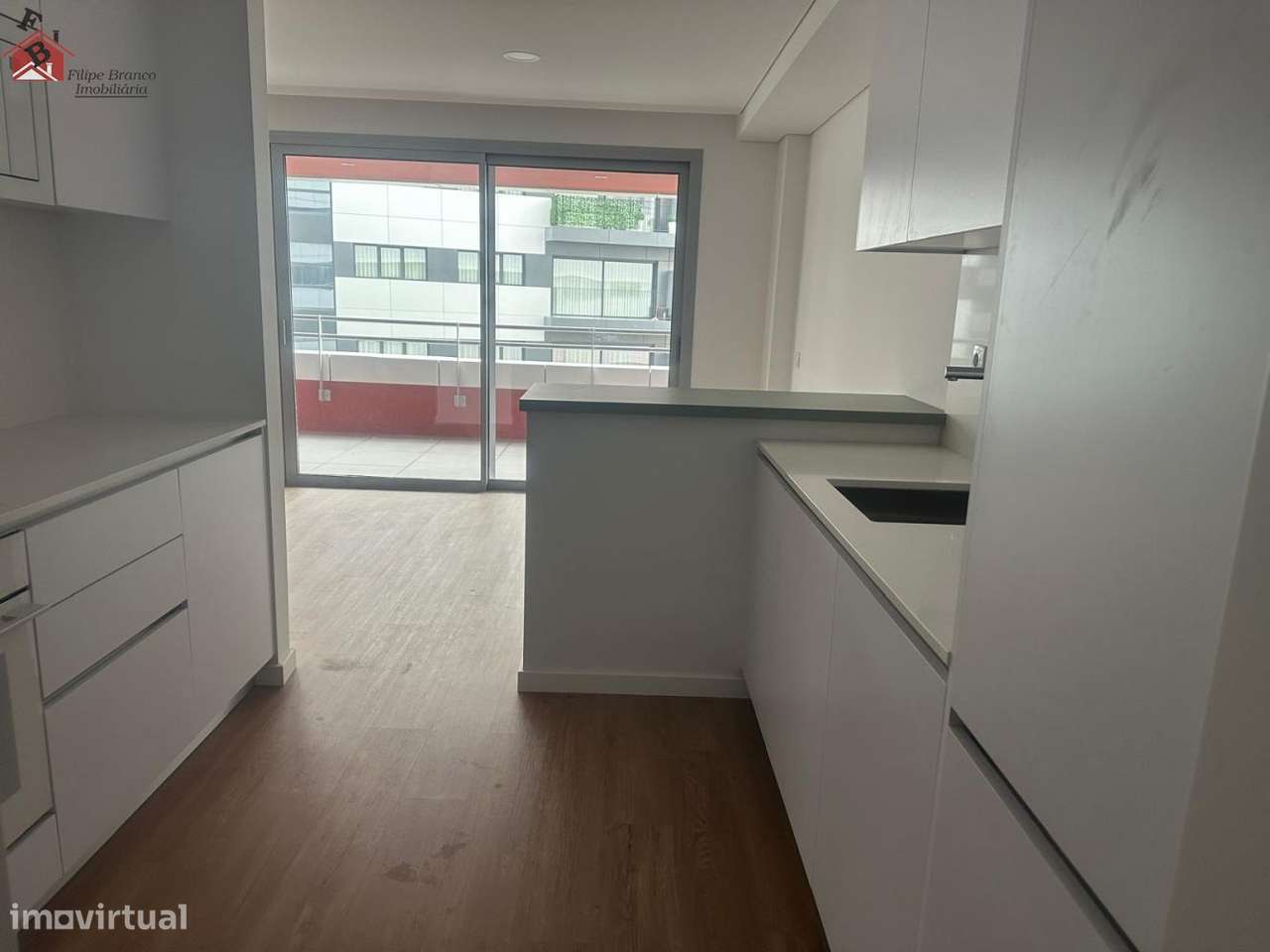 T2+1 NOVO PRONTO HABITAR! VISTA MAR SANTA MARINHA GAIA!-18