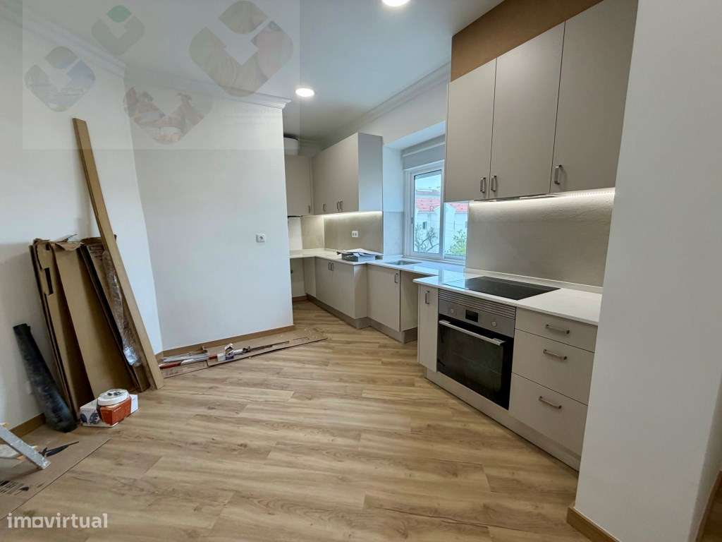 Ótimo T2 - Amadora centro (igreja)-5