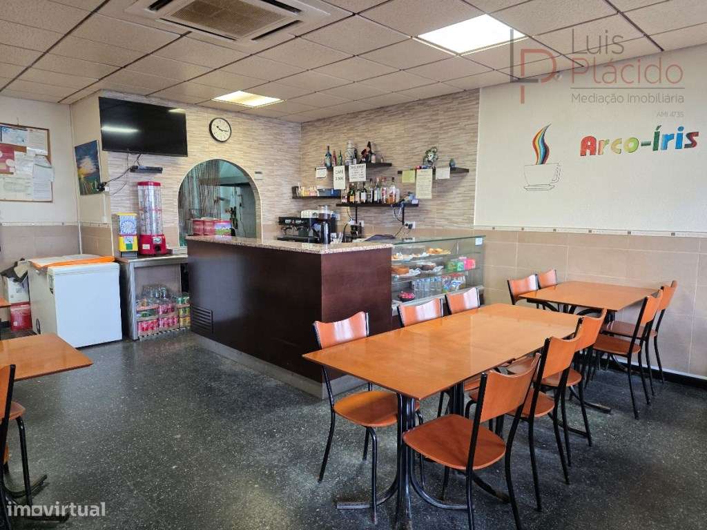 SNACK-BAR/RESTAURANTE NO CENTRO DA CIDADE-5