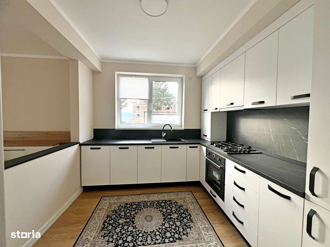 Apart. NOU mobilat și utilat cu 2 cam., balcon și parcare SB-Cristian-11