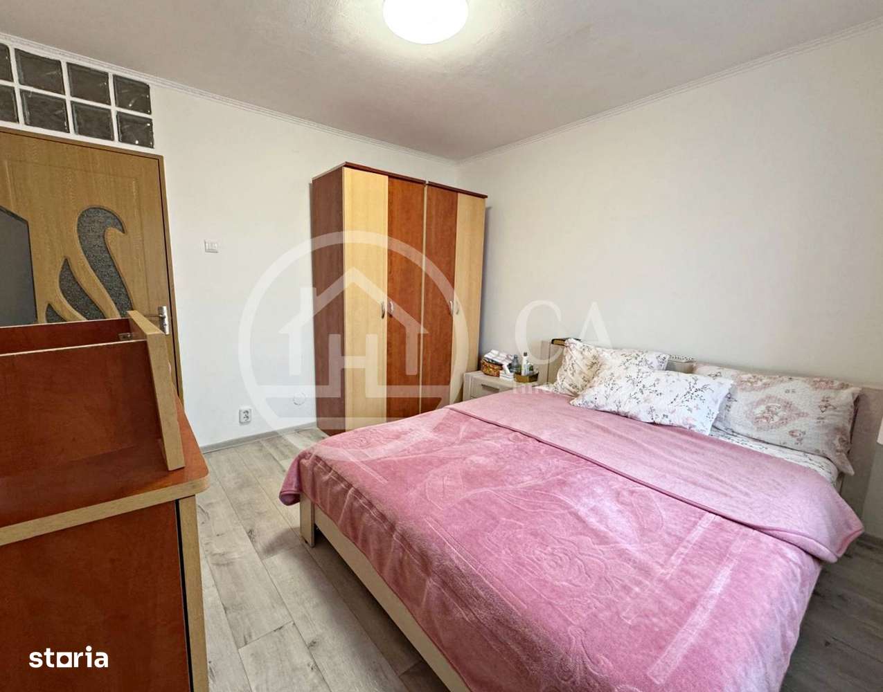 Apartament cu 3 camere de vanzare Str. Banatului Zona  Velenta, Oradea - Imagine principală: 2/14