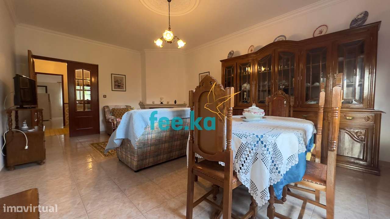 Apartamento T4 com Garagem-12