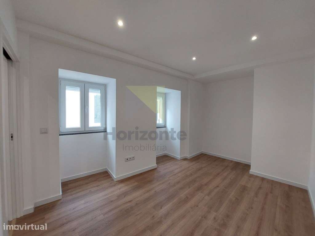 T4 Duplex Totalmente Recuperado no Centro Histórico de Portalegre-10