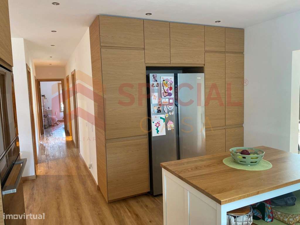 Apartamento T3+1 em Arcozelo-11