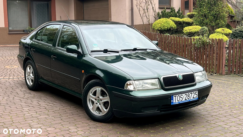 Skoda Octavia 1.6 GLX - 3