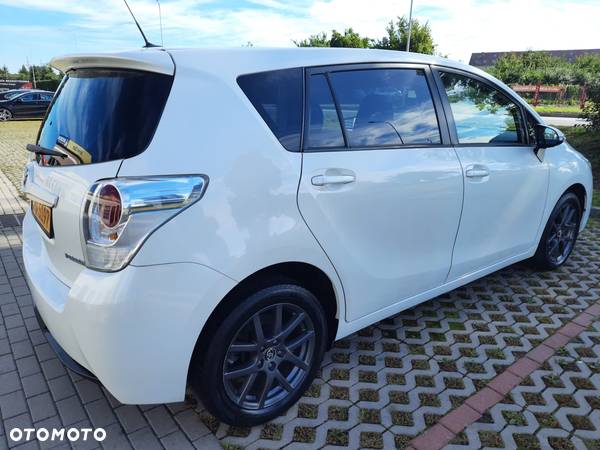 Toyota Verso 1.6 D-4D Premium 7os - 6