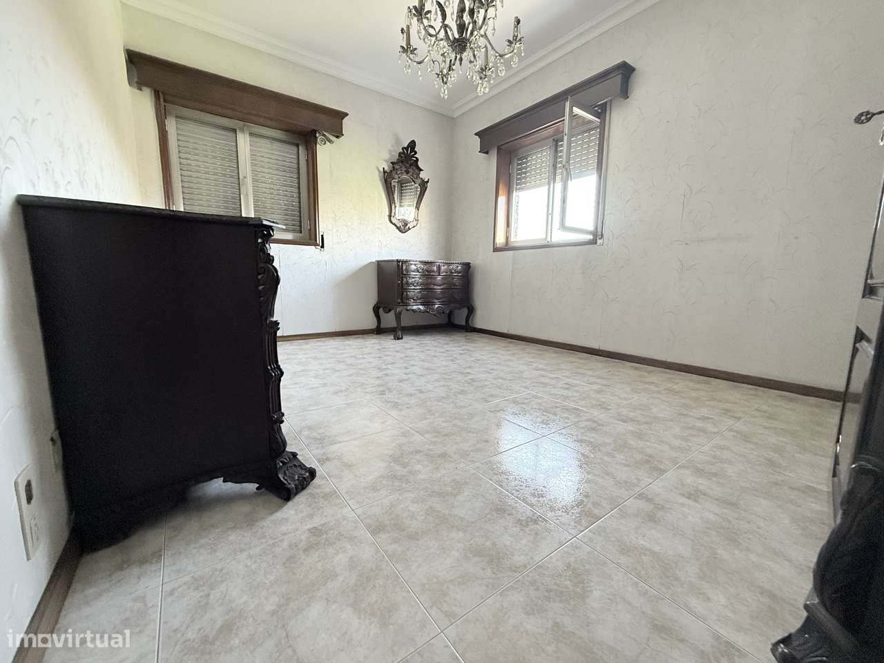 Moradia T7 | Elevador | Box 6 Carros | Jardim | 600m2 | Gondomar-27