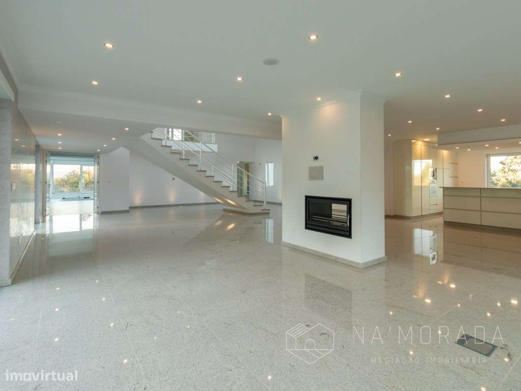 Moradia isolada para venda em Sarzedelo, Viseu - Grande imagem: 4/60