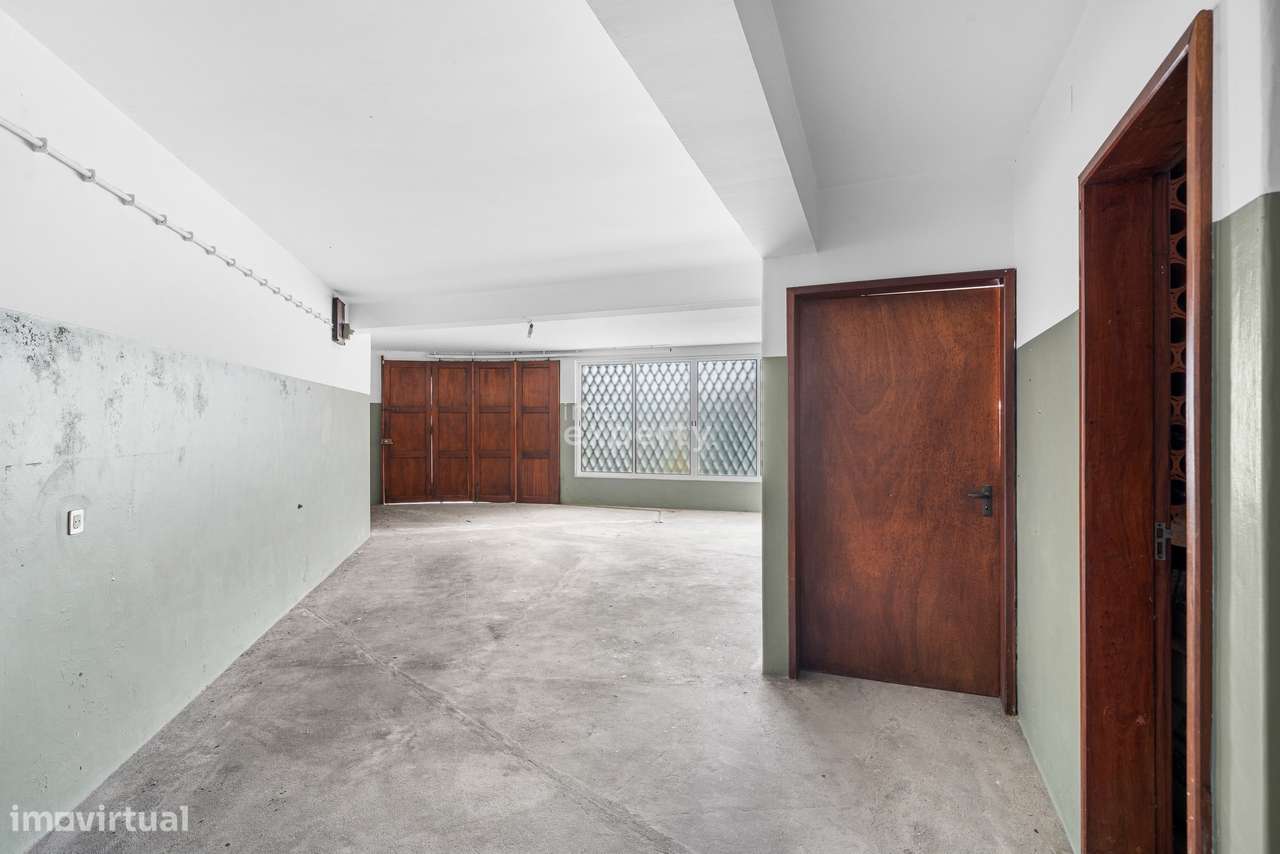 Moradia T4 com vista baía do Funchal, Madeira-15