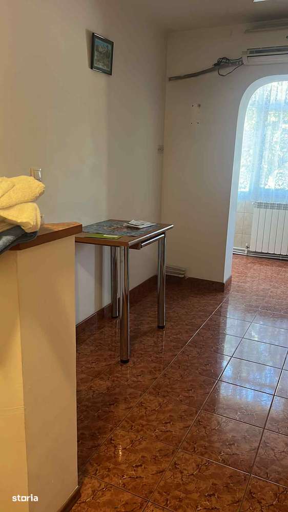 Anda- Aurel Vlaicu, apartament 2 camere decomandate, etaj 1 - Imagine principală: 3/8