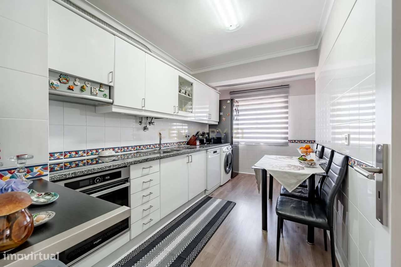 Apartamento T2 em Rio de Mouro, Sintra.-8