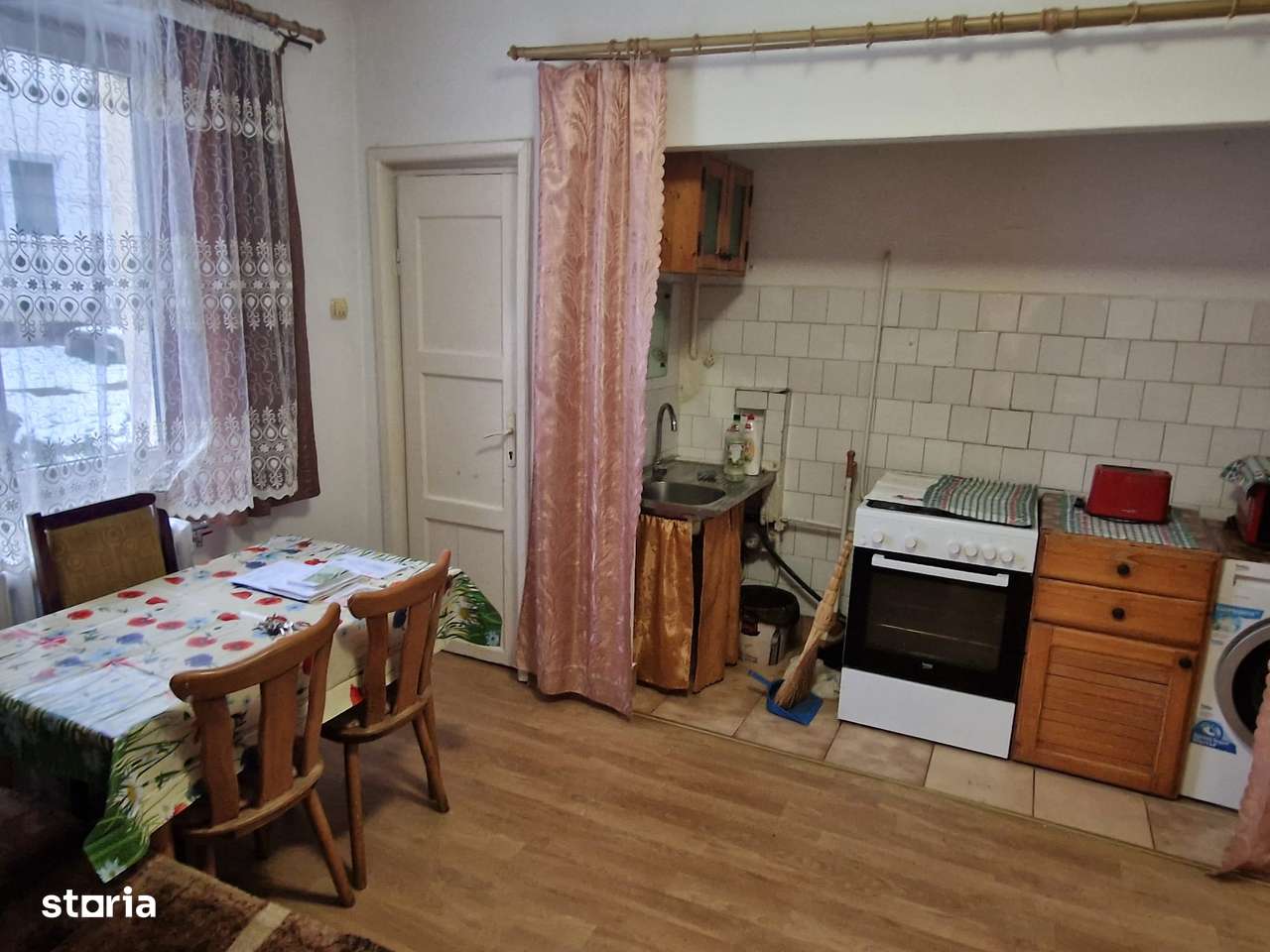 De inchiriat microapartament 2 camere , zona centrală,parter, Suceava - Imagine principală: 4/4