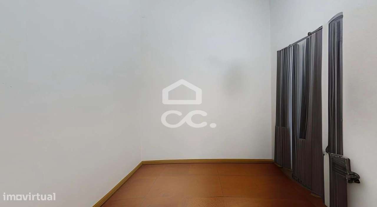 Espaço Comercial de 86,85 m² para Investimento | Centro Histórico de É - Grande imagem: 4/27