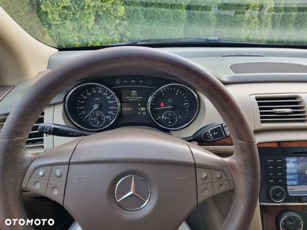 Mercedes-Benz Klasa R 320 CDI 4Matic 7G-TRONIC - 28