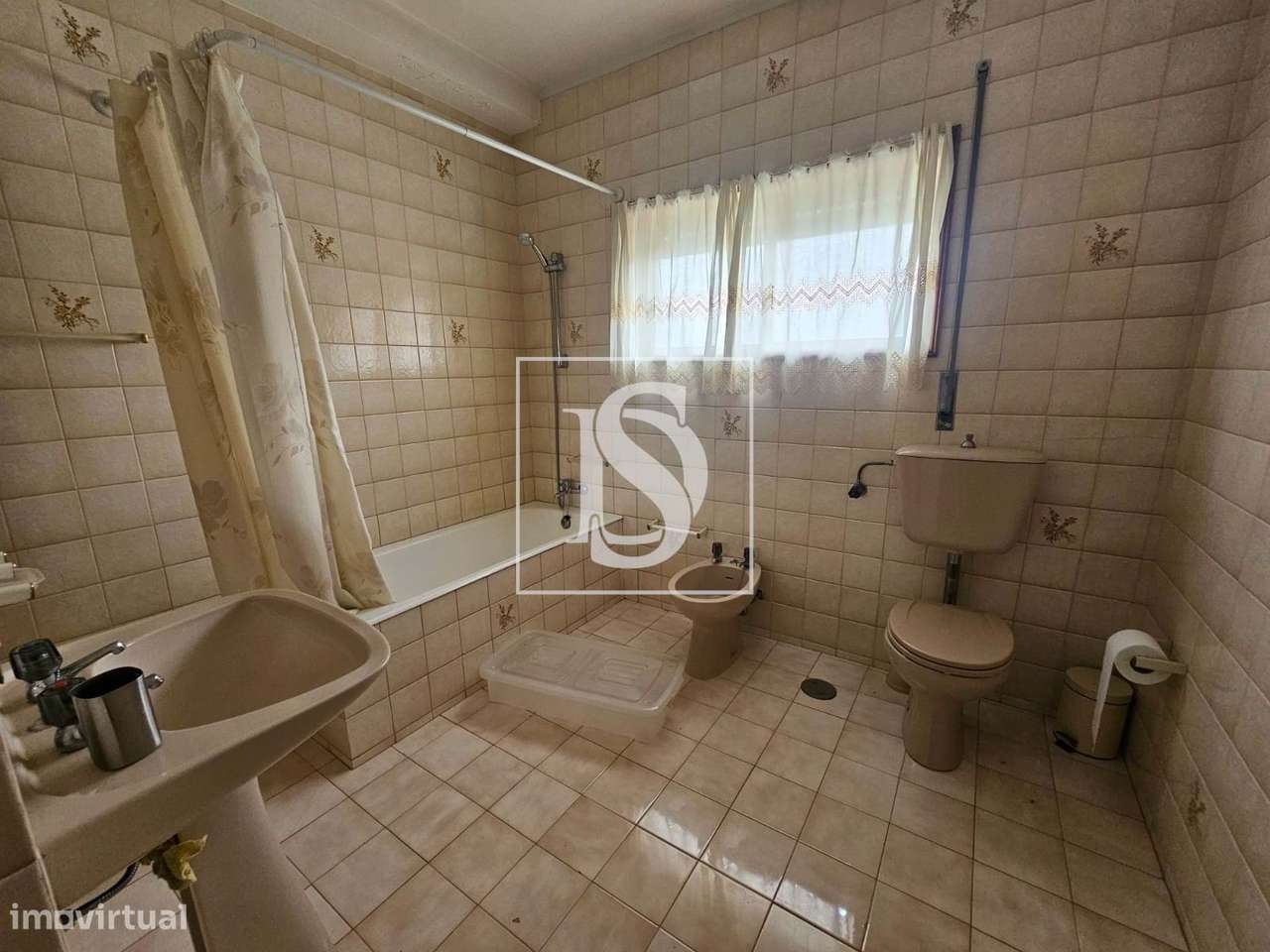 Apartamento T3 junto à estação de comboio de Rio Tinto-15