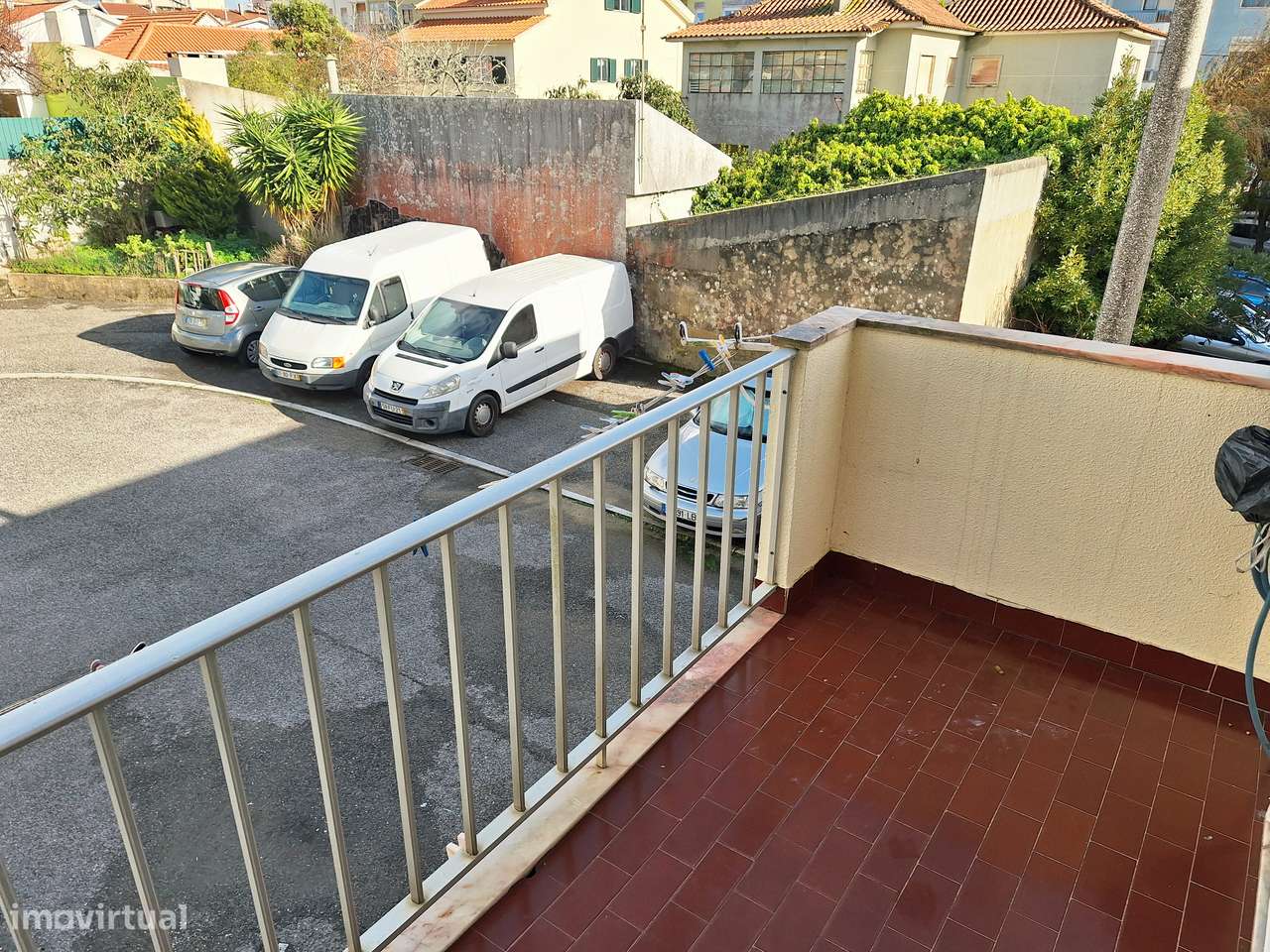 Moderno Apartamento c/ boa área , varanda e arrecadação-14