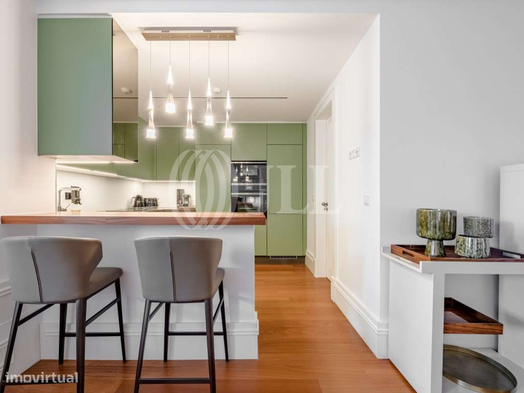 Apartamento T3 com dois lugares de garagem em Aliados, Porto-15