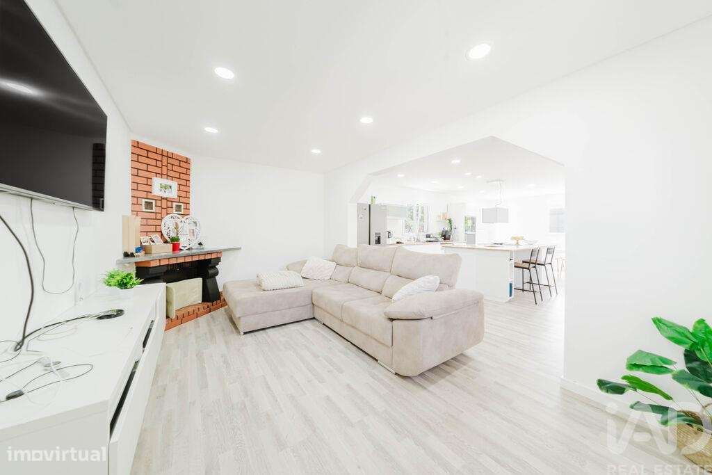 Casa T4 em Aguda de 336,00 m2 - Grande imagem: 5/30