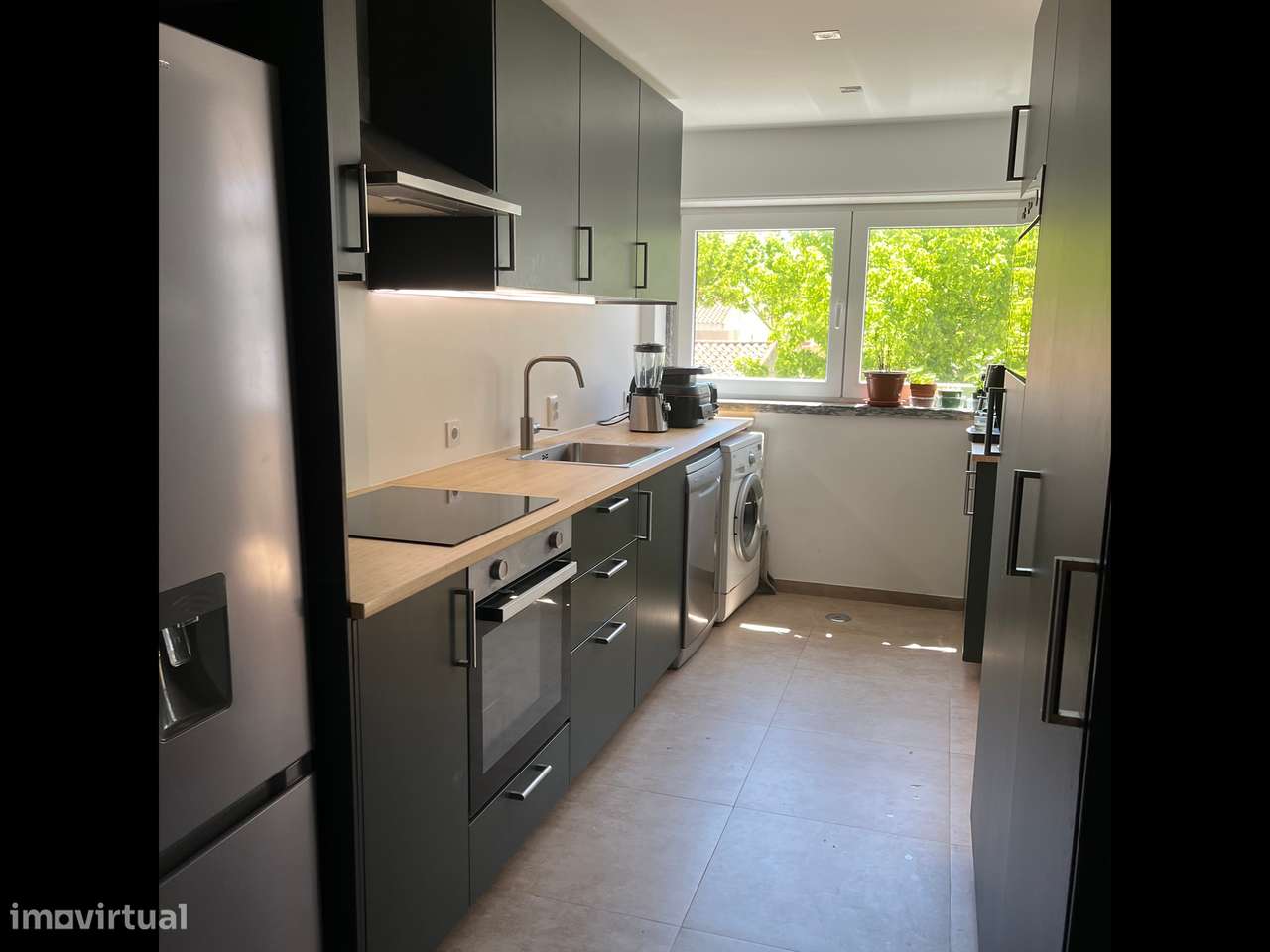 T3 GARAGEM BOX PRÓX QUINTA DA MARINHA - Grande imagem: 4/21