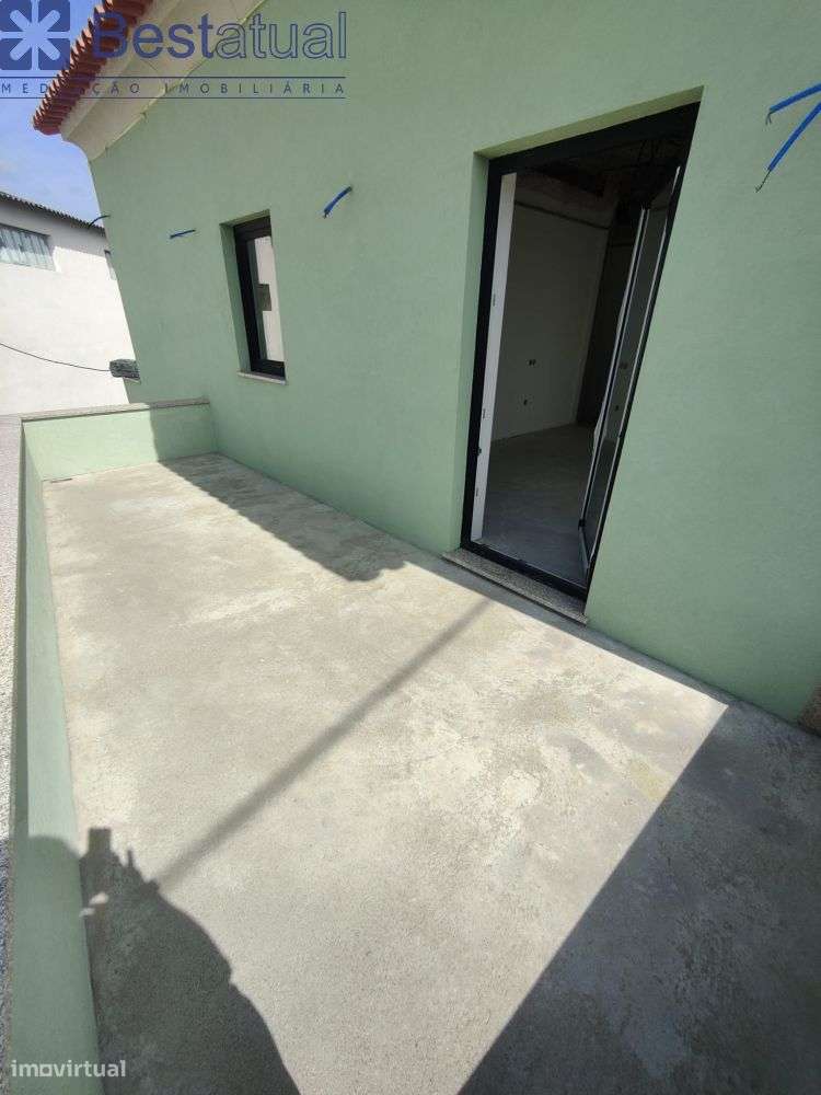 Moradias Bifamiliar - Acab. de Qualidade - Avidos-37