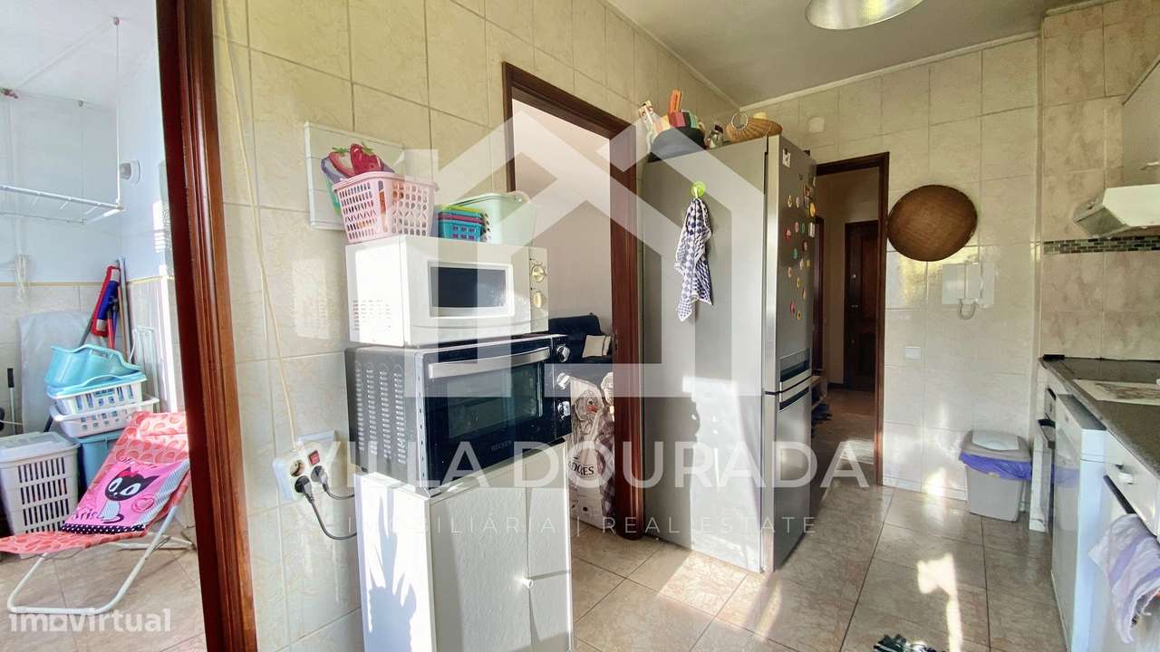 apartamento T2+1 na Urbanização dos altos Maia-4