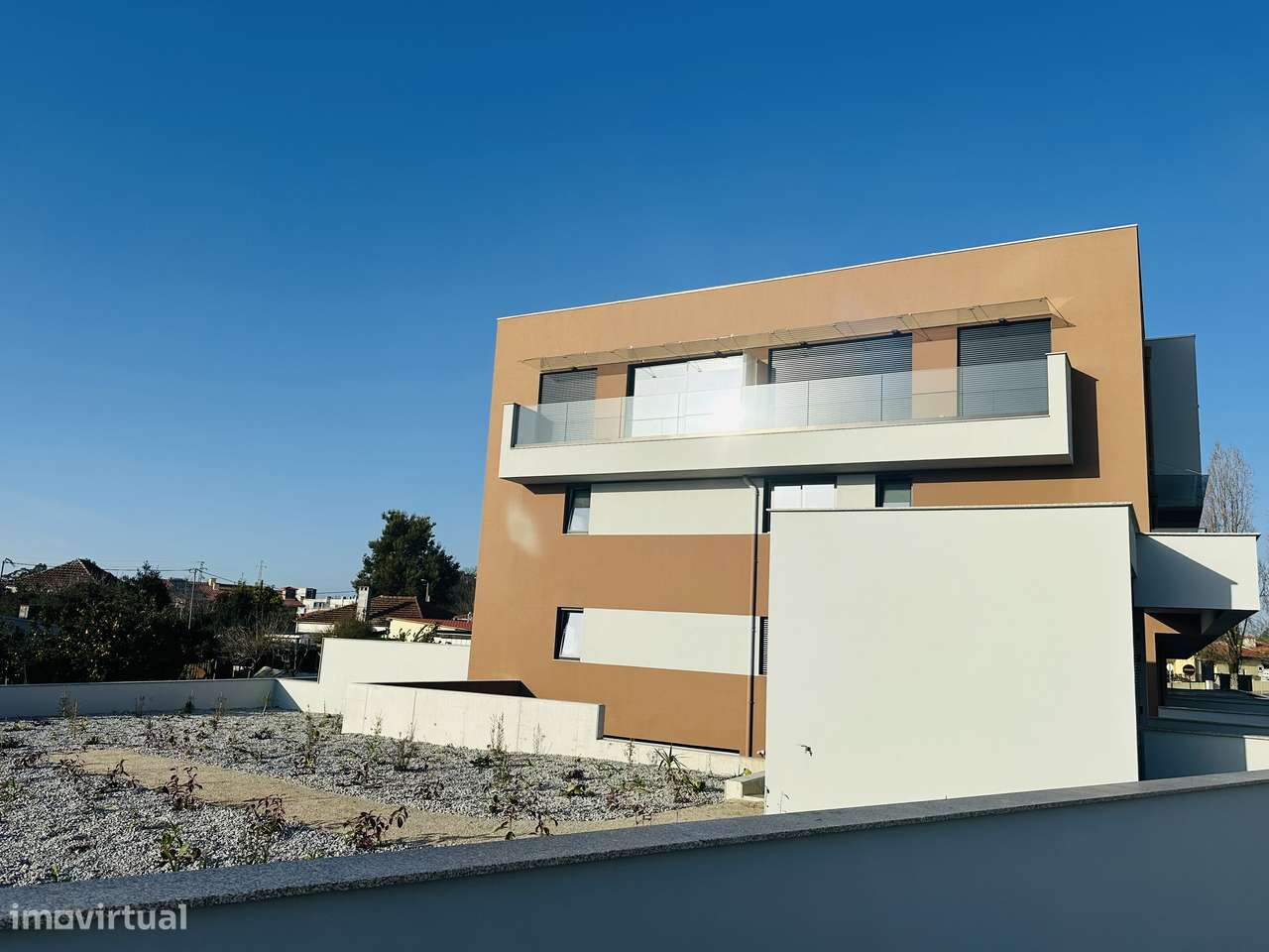 T2 luminoso com 2 estacionamentos (última fração disponível)-30