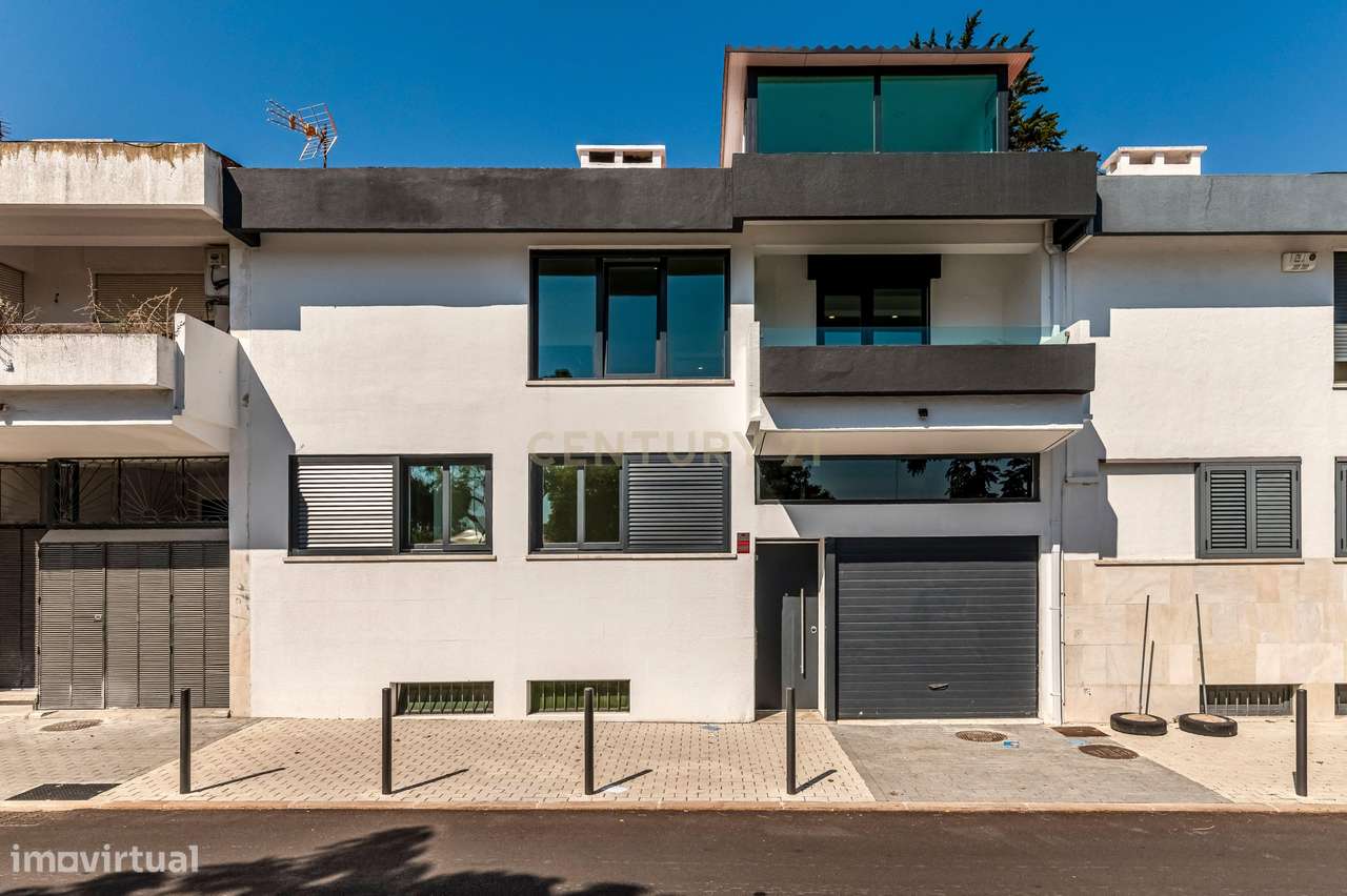 Luxuosa Moradia T4 em Alfragide, Amadora - 307m² - Grande imagem: 5/60