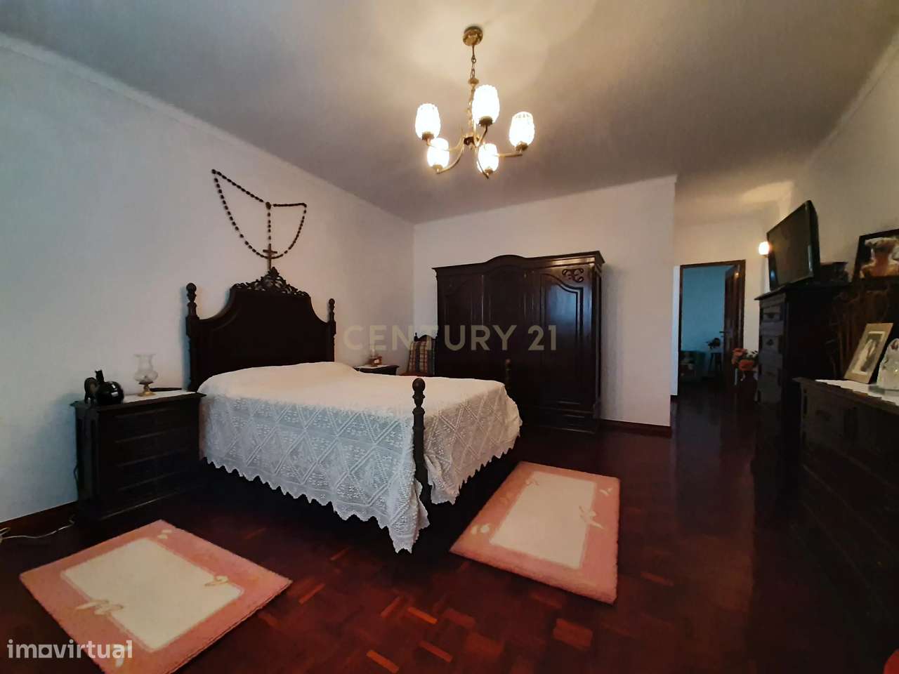 Espetacular Moradia T3 em Lousa com Garagem e Varandas-28