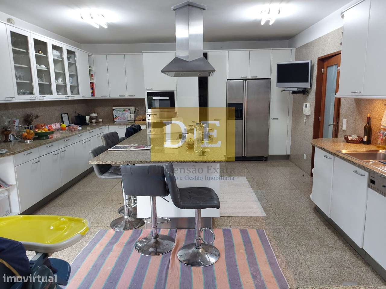 Moradia de 4 Frentes em Zona Nobre de Leca da Palmeira-13