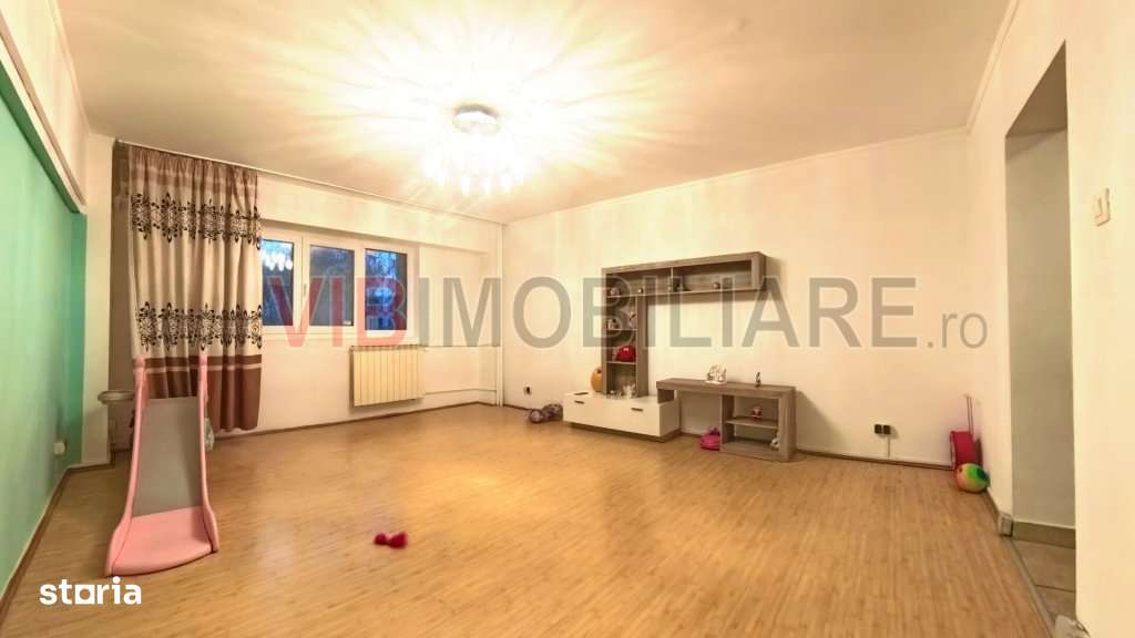 3 Camere, Birouri, Camera de Comert, Disponibil Nemobilat - Imagine principală: 4/8