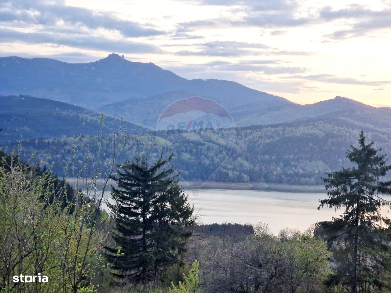 Teren cu vedere la Muntele Ceahlau - Imagine principală: 1/20