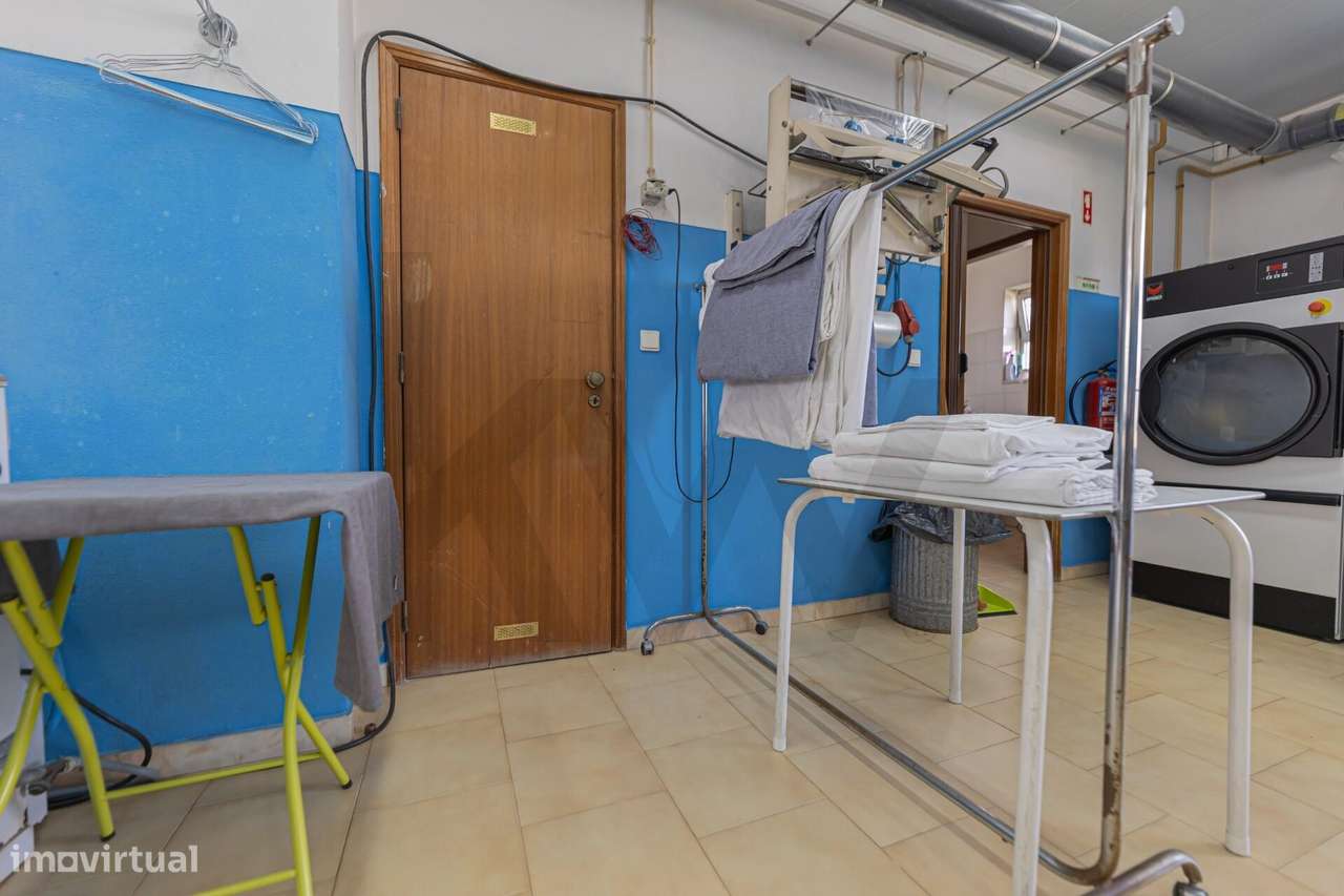 Trespasse de lavandaria totalmente equipada - Ouressa, Mem Martins-12