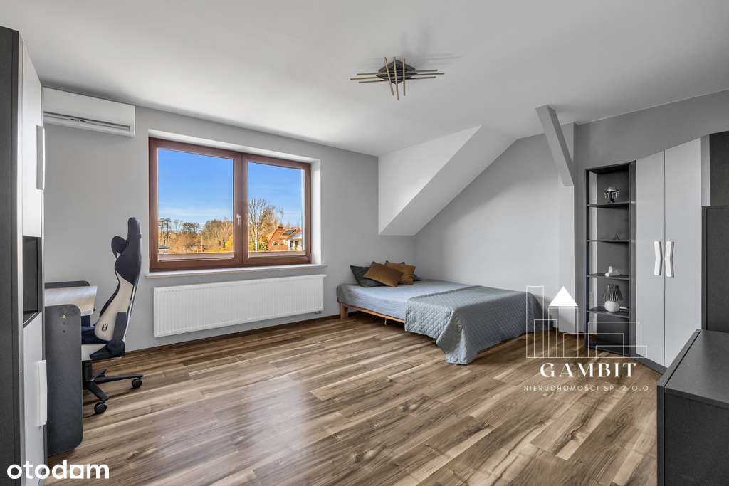 Nowoczesny 5 pok. dom z  dużym ogrodem pod Warszawą-11