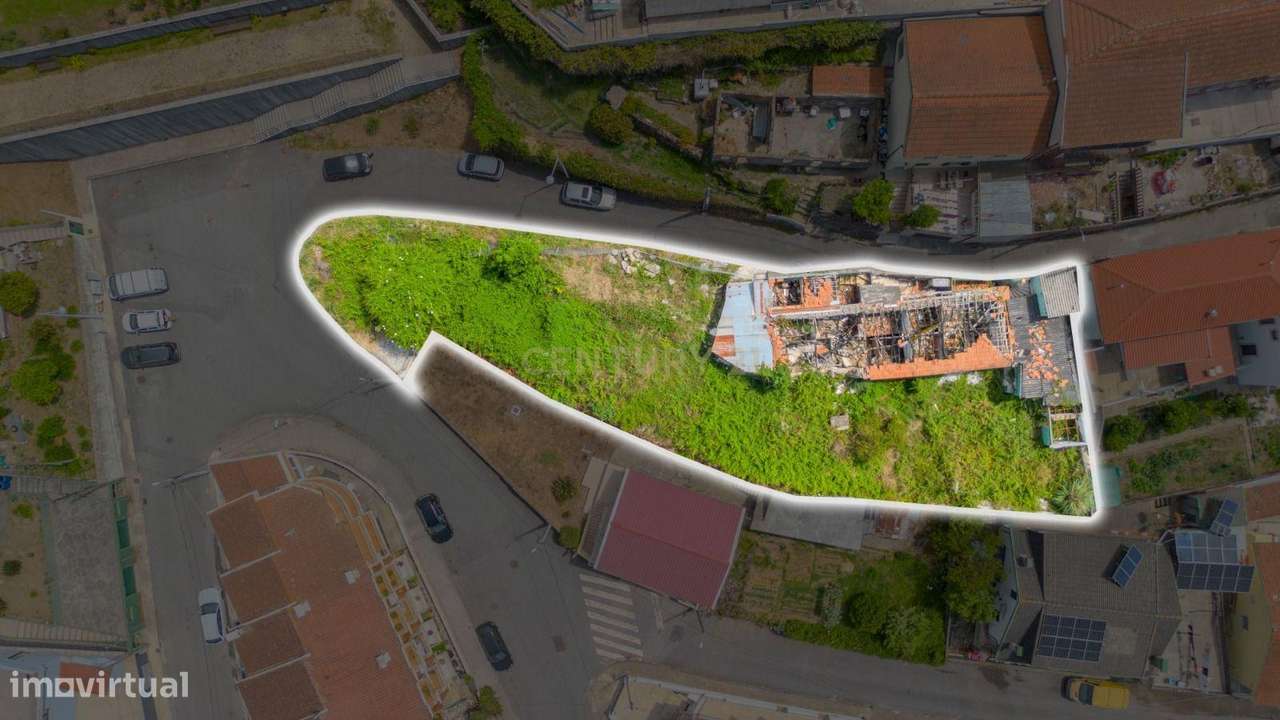 Terreno de 800 m² com Projeto Aprovado | Moradia T3 Contemporânea | Sã-3