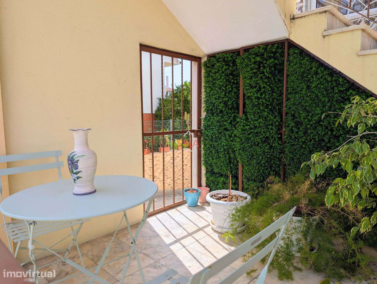 Andar de moradia T2 c/garagem-23