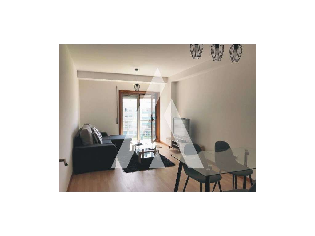 Apartamento T2 localizado perto do Centro comercial Glicínias!-22