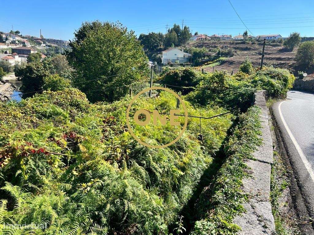 Terreno de 690m2 na Avenida Joao Paulo II em  Rebordões - Santo Tirso - Grande imagem: 5/6