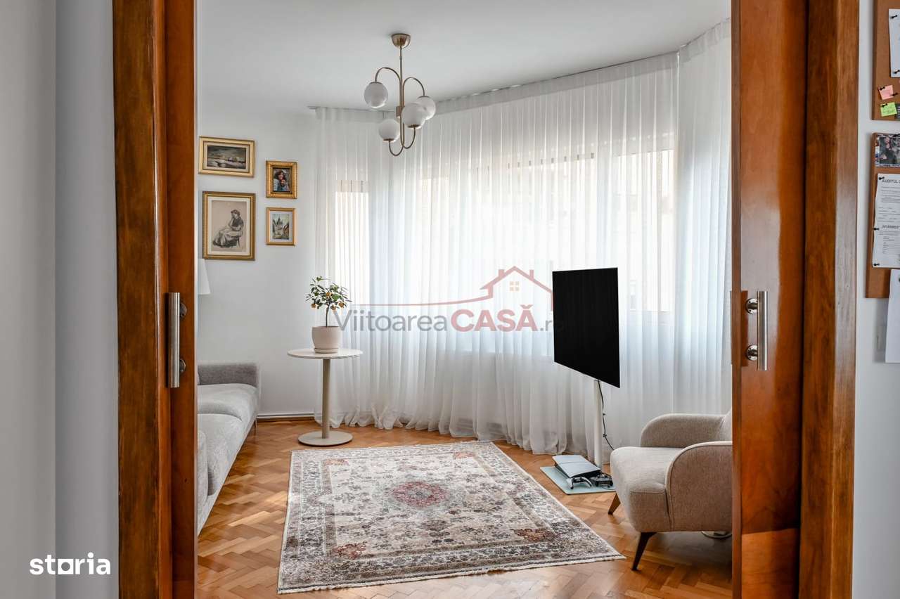 Pta Romana - 4 camere renovat complet - vedere deschisa spre parc-1