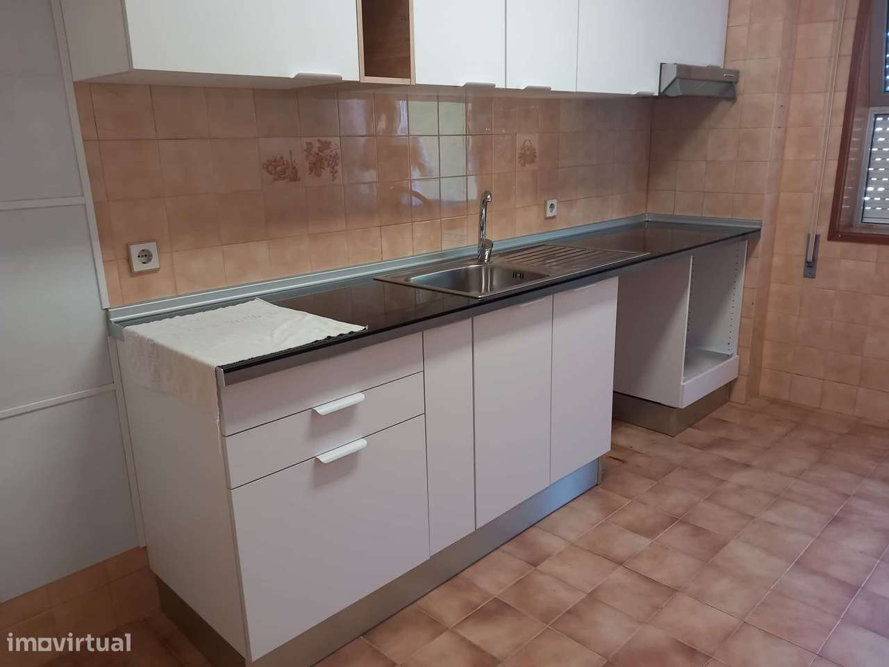 Comprar Apartamento T2 Dúplex Localizado no centro de Gondomar - Grande imagem: 4/12